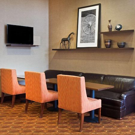 Hampton Inn & Suites N Ft Worth-Alliance Airport Роаноук Екстериор снимка