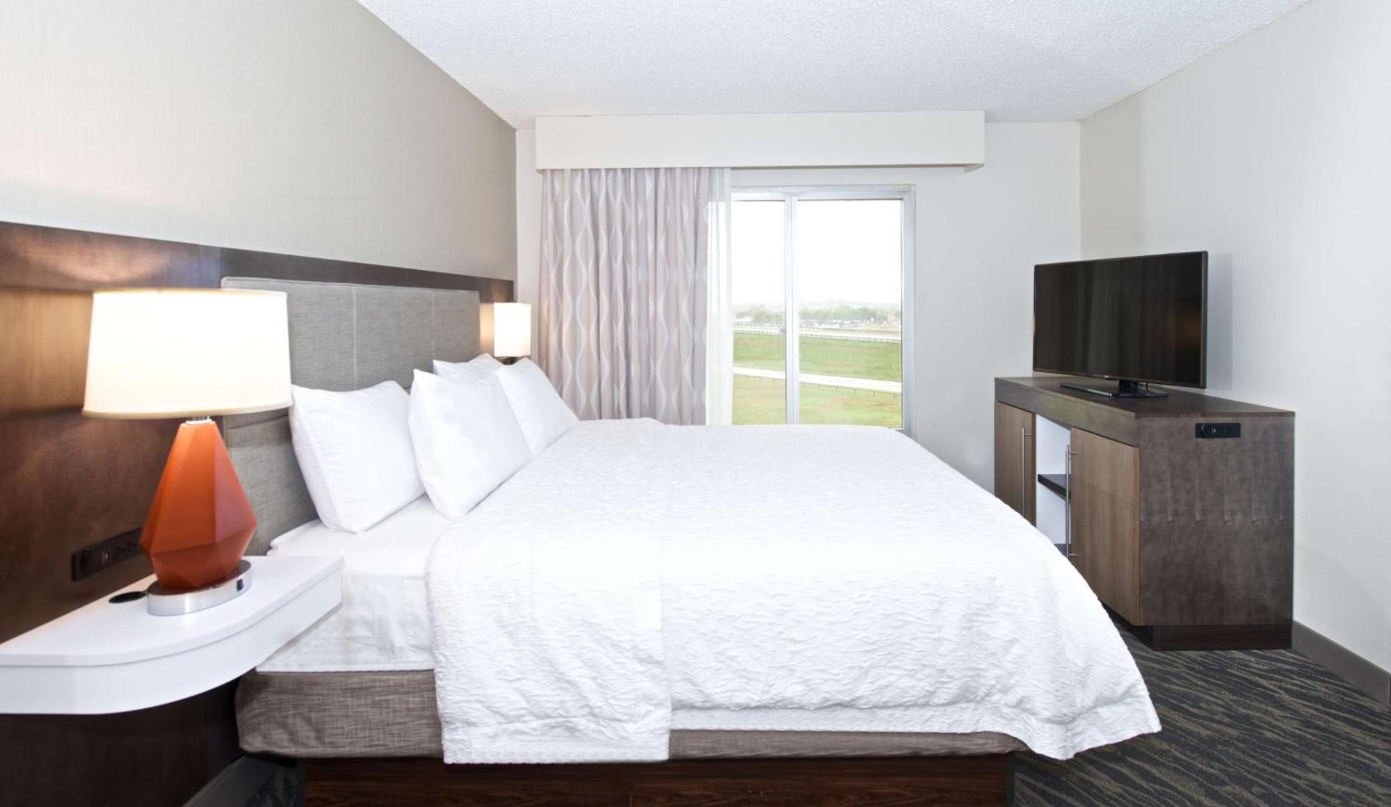 Hampton Inn & Suites N Ft Worth-Alliance Airport Роаноук Екстериор снимка