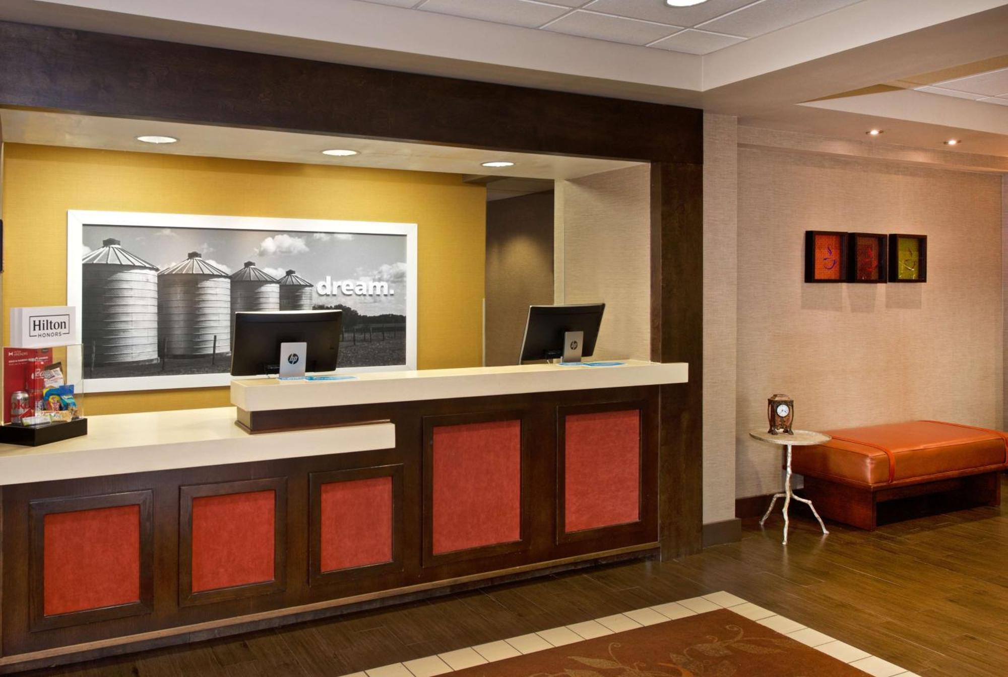 Hampton Inn & Suites N Ft Worth-Alliance Airport Роаноук Екстериор снимка