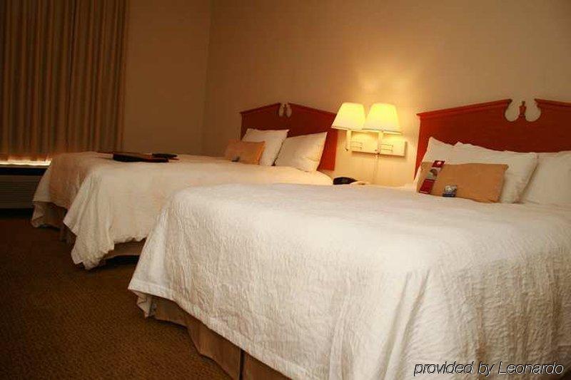 Hampton Inn & Suites N Ft Worth-Alliance Airport Роаноук Стая снимка